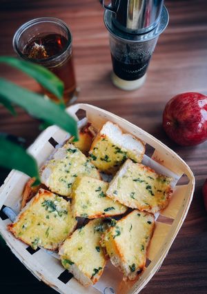 Hình của món Bánh mì bơ tỏi siêu nhanh🥖🥖🥖.
