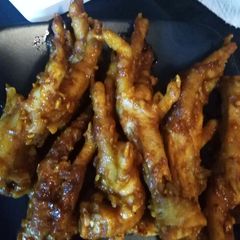 A picture of Yummy Chicken feet.