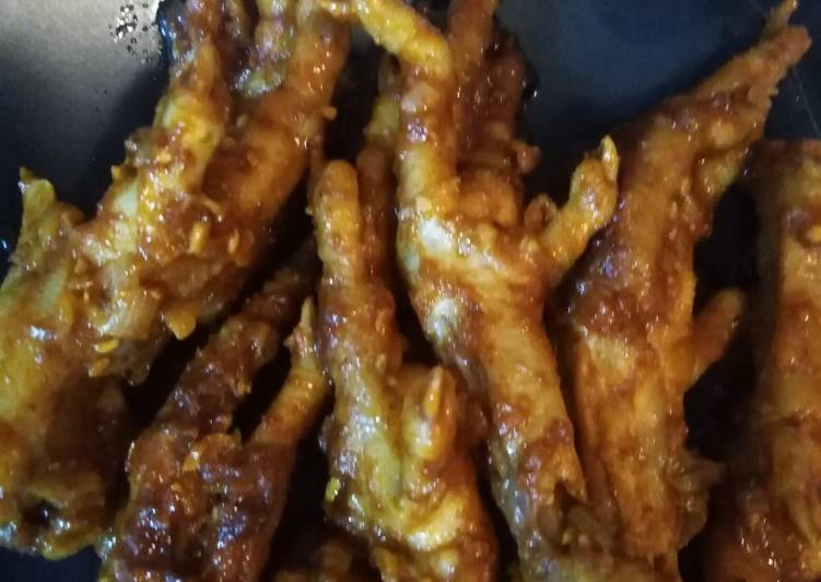 Steps to Make Favorite Yummy Chicken feet