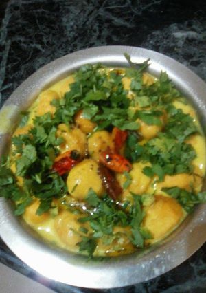 A picture of Kadhi Pakoda.