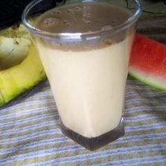 A picture of Avocado and melon smoothie.