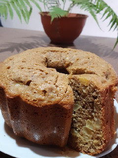 Una foto de Budín de Manzana 🍎🍎