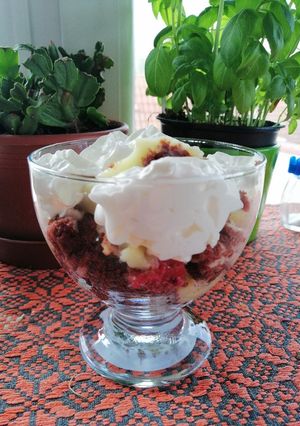 Málna likőrös pohárdesszert recept fotója