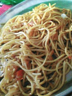 वेजिटेबल चाऊमीन (vegetable chowmein recipe in hindi) रेसिपी मुख्य फोटो