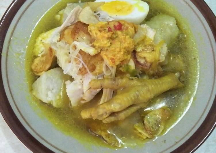 Langkah Mudah untuk Membuat 🐓🐓Lontong Soto ceker… Alla pare com.. 👍👍👍👍🐓🐓 yang Enak Banget