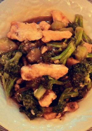 Foto resep Stir-fried broccoli & pork - brokoli tumis babi