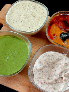 સાઉથ ઇન્ડિયન ચટનીઝ(South Indian Chautneys Recipe In Gujarati) રેસીપી મુખ્ય ફોટો