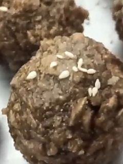 चूरमा के लड्डू(churma ke laddu recipe in hindi) रेसिपी मुख्य फोटो