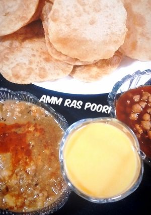 A picture of Ammras poori.