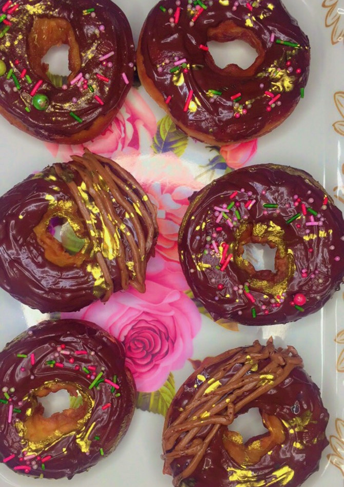 A picture of Glaze Donut.