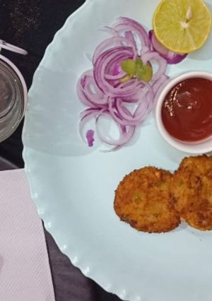 A picture of Poha peas tikki.