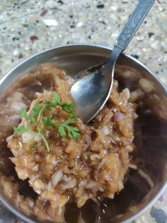 कच्च्या कांद्याची चटणी (kandyachi chutney recipe in marathi) रेसिपी चे मुख्य फोटो 