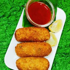 A picture of Shezwan potato nuggets.