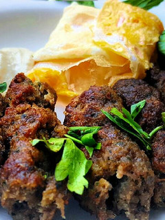 A picture of Kofta and Eggs for Dieting.