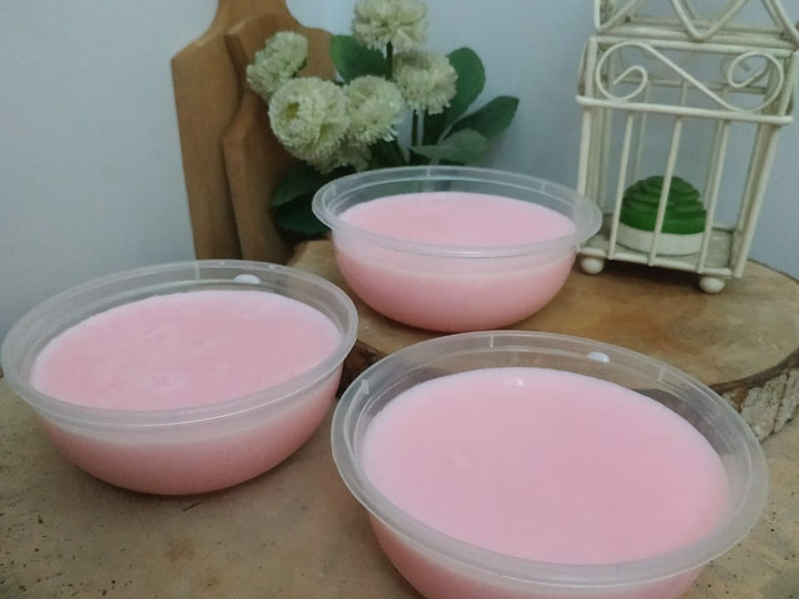 Langkah Mudah untuk Membuat Silky puding strawberry Anti Gagal