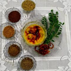 A picture of Kadhi pakora.