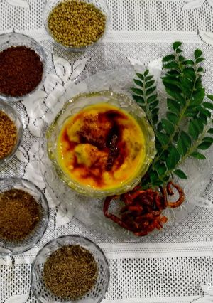 A picture of Kadhi pakora.