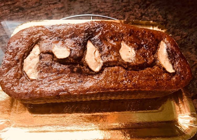 Bizcocho de manzana y albaricoques