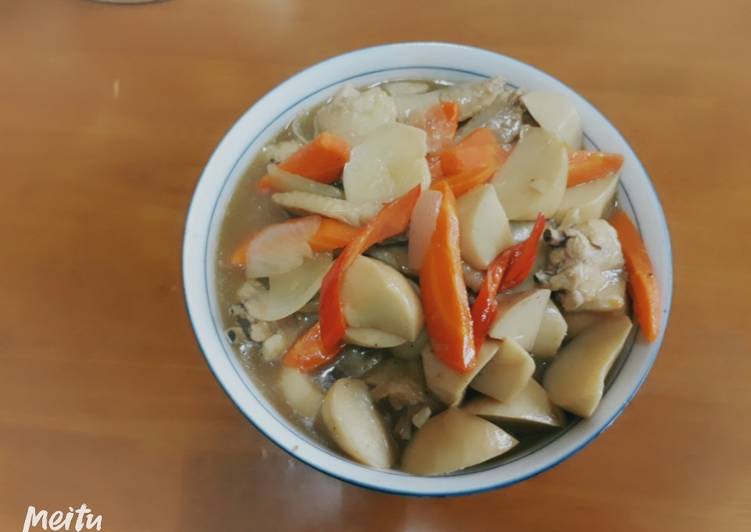 Resep Jamur tiram, sayap ayam masak kuah yang Lezat Sekali