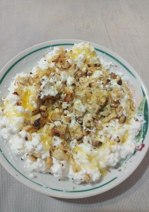 Фото Творог с орехами и медом.