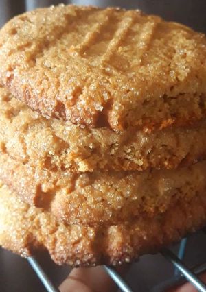 A picture of Peanut butter cookies.