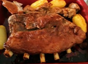 Foto de Costela de boi precoce ao forno com batatas