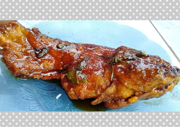 Bumbu memasak Ikan mas pedas manis Lezat