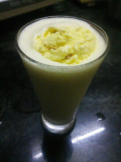 A picture of Butterscotch milkshake.