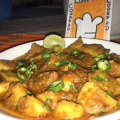 A picture of Aloo karhie.