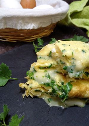 Una foto de Tortilla de perejil y parmesano