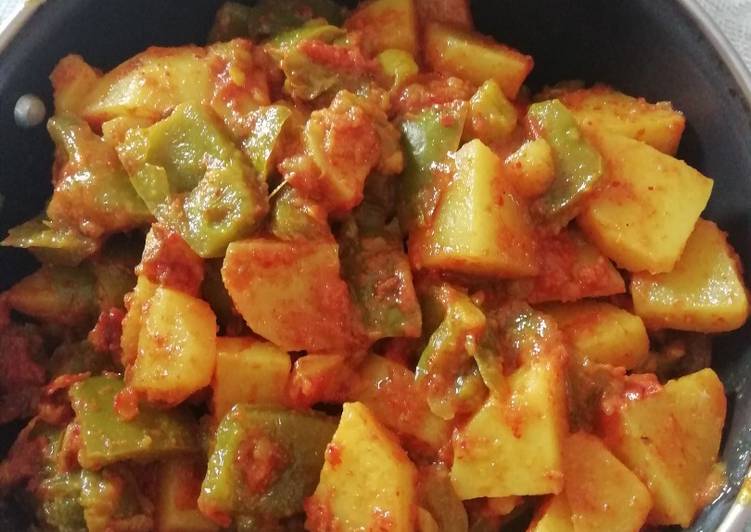 Recipe of Speedy Aloo capsicum