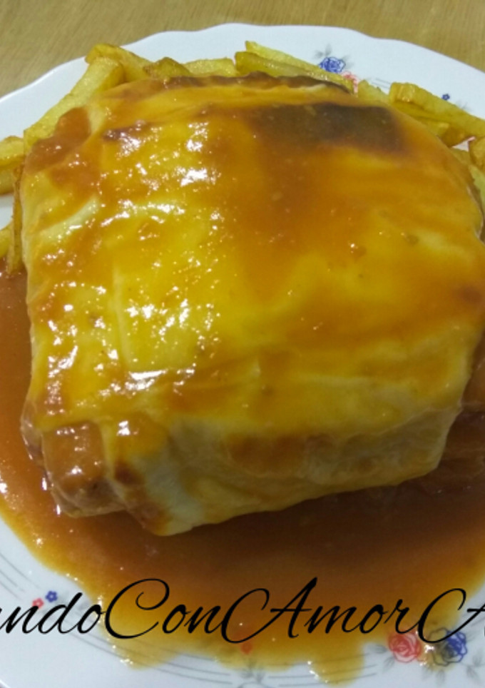 Una foto de Sándwich francesinha