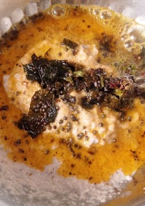 मूंगफली और नारियल की चटनी (moongfali aur nariyal ki chutney recipe in Hindi) रेसिपी मुख्य फोटो