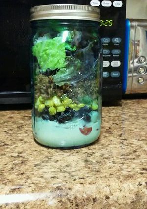 A picture of Mason Jar Taco Salad.