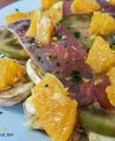 Ensalada de tomate, champiñón y mojama con cítricos