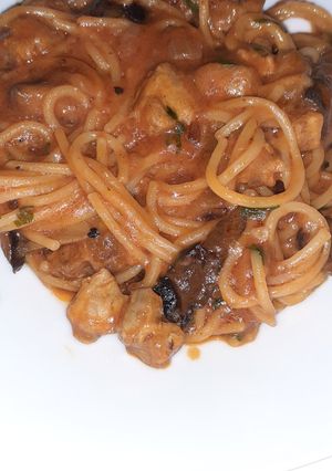O poză a rețetei Spaghete cu bacon, ciuperci și măsline.
