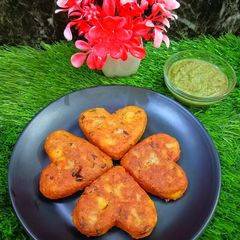 A picture of Singhare ka atta (Cutlet).