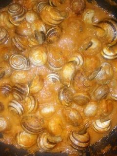 Una foto de Caracoles en salsa