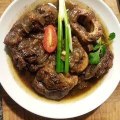 A picture of Beef Shanks in Herbs Spices and Wine.