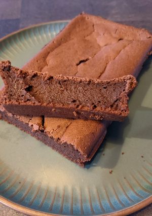 Une photo de Gâteau au chocolat sans lactose à la compote de pommes
