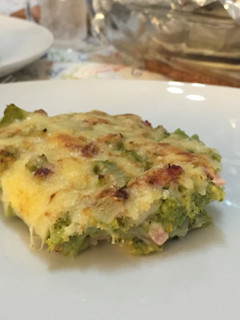 A picture of Pastel de brócoli muy fácil y rico.