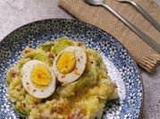 Gambar salad kentang daging asap