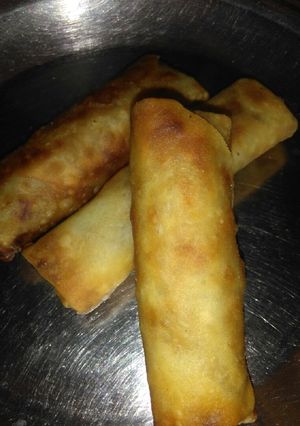 A picture of Crispy Chinesse Roll.