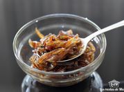 Una foto de cebolla caramelizada microondas