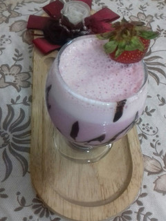 عکسی از دستور 🍓اسموتی توت فرنگی🍓