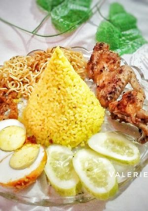 Foto resep Nasi Kuning Magic Com
