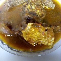 A picture of Farfesun kan sa da harshe(peppers soup).