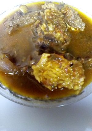 A picture of Farfesun kan sa da harshe(peppers soup).