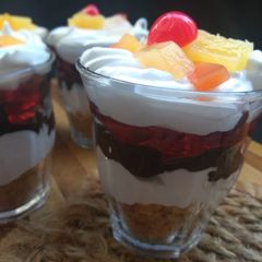 A picture of Creamy biscuit dessert.