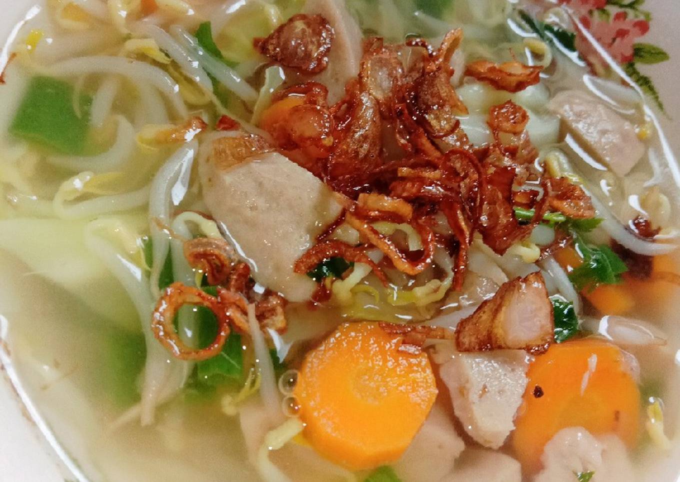 Sayur sop bakso